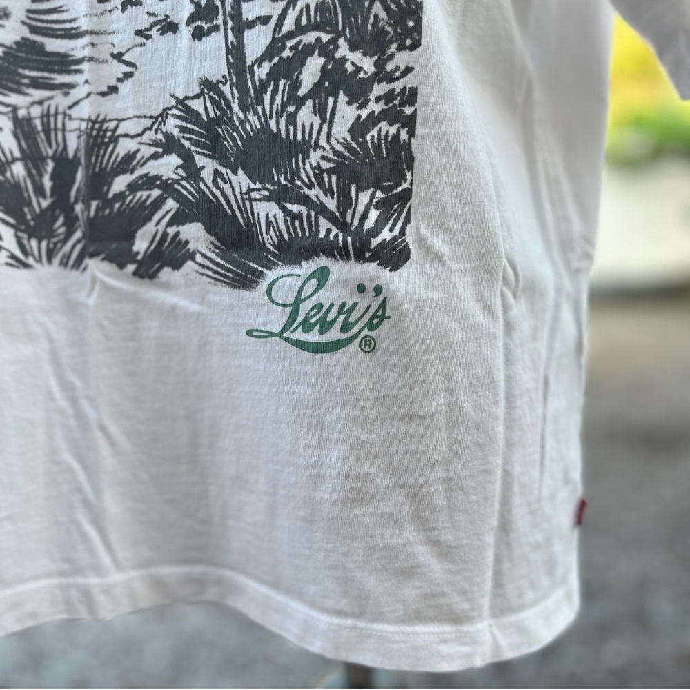 Levi’s One With Nature T-Shirt - Picture 7 of 17